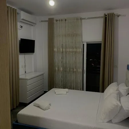 F&g Apartment *